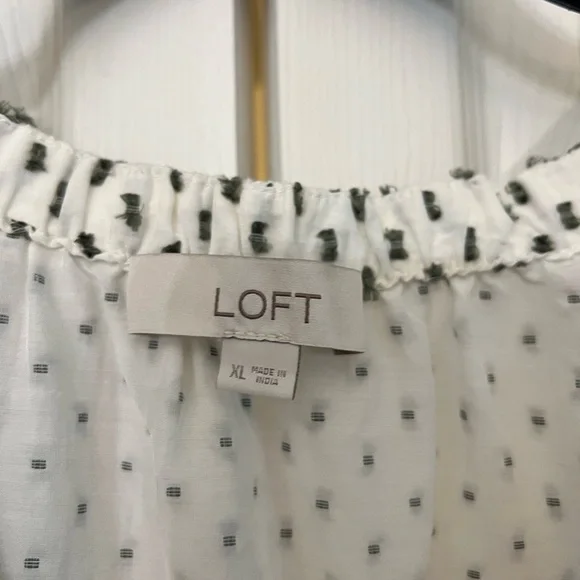 LOFT Black and White Patterned Blouse - Picture 4 of 5